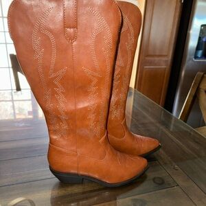 Soda Women’s Western Boots